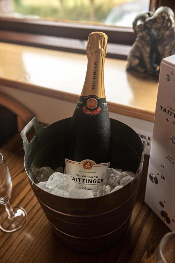 King'S Head Inn Llangennith Εξωτερικό φωτογραφία
